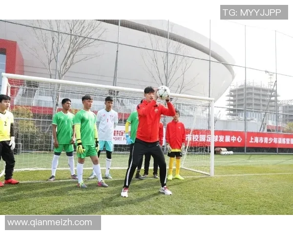 足球明星的英语能力揭秘:他们如何在国际舞台上沟通与交流 足球明星的英语能力揭秘:他们如何在国际舞台上沟通与交流